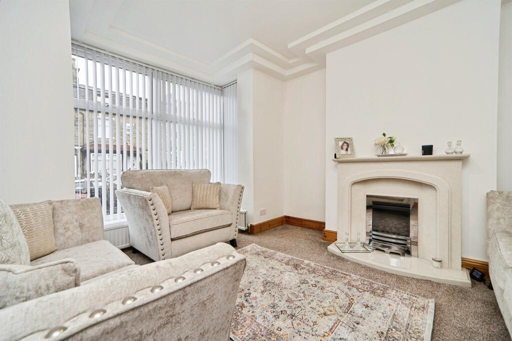 House in Bradford, West Yorkshire - View 2