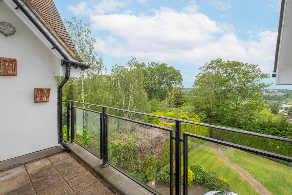 Main image of property: Arthur Road, London, SW19