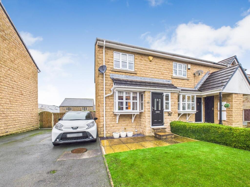 Main image of property: Low Wood, Wilsden, Bradford