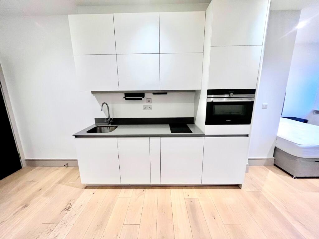 Studio flat for rent