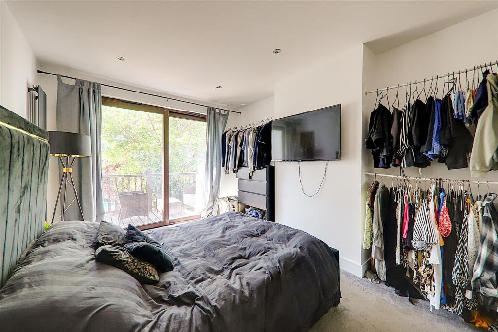 House in Brighton - View 5