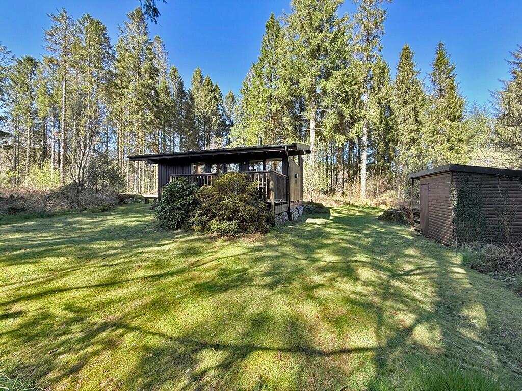 Main image of property: Skerry Cabin, 35 Loch Aweside Chalet Park, Dalavich, PA35 1HS