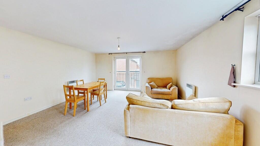 Persimmon Gardens, Cheltenham photo 3