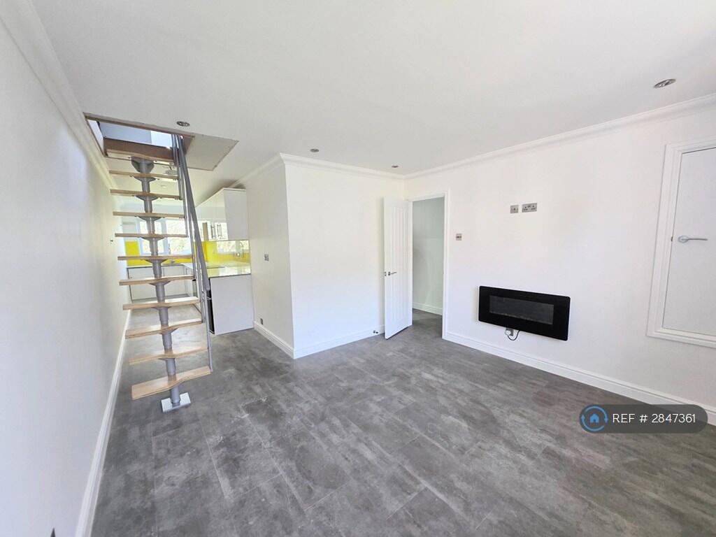 Main image of property: Pine Grove, Gillingham, ME7