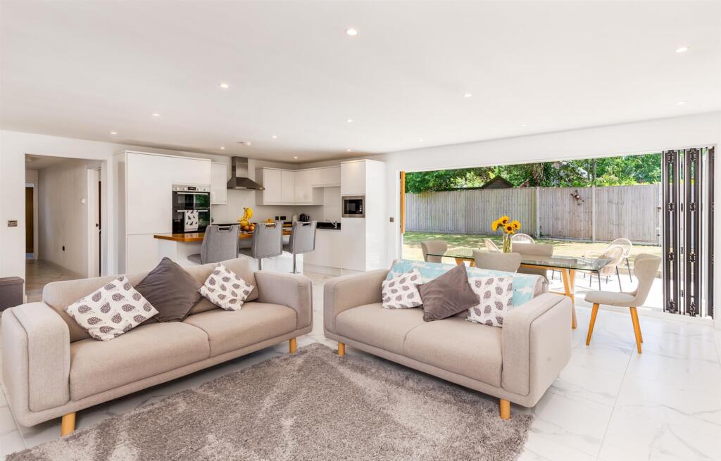 House in Portsmouth - View 5