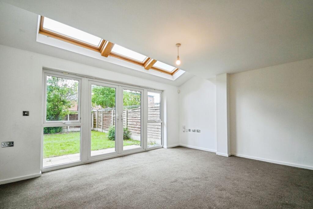 Whitsun Avenue, Salford, Greater Manchester, M7 photo 2