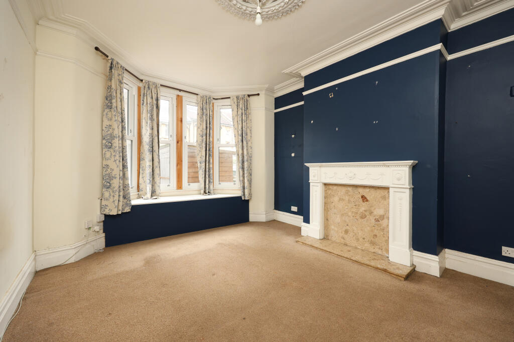 House in Bristol, Spike Island - View 2