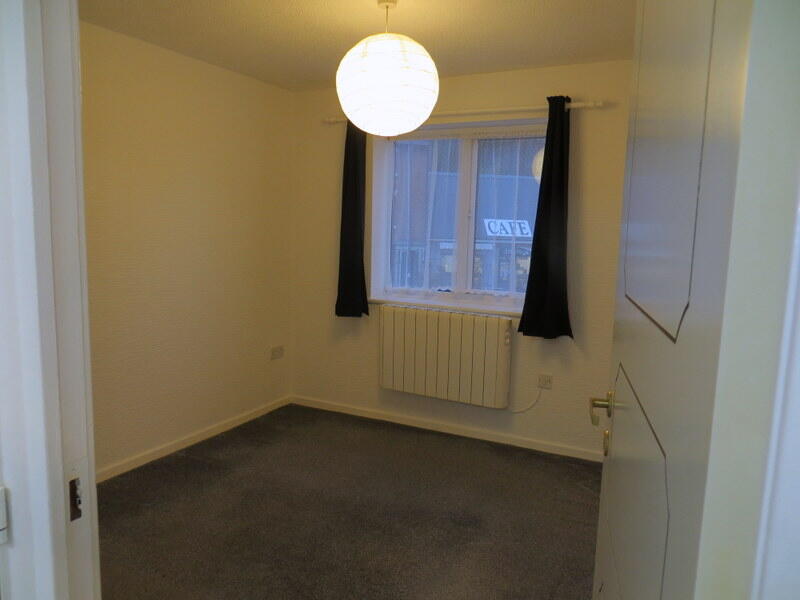 Flat 4, Puzzle Square, Welshpool, Powys, Mid Wales, SY21 7LE photo 5