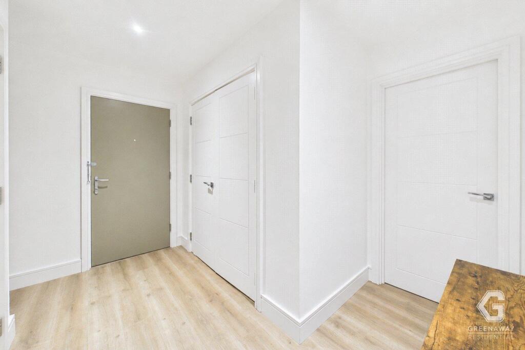Apartment in Redhill - View 5
