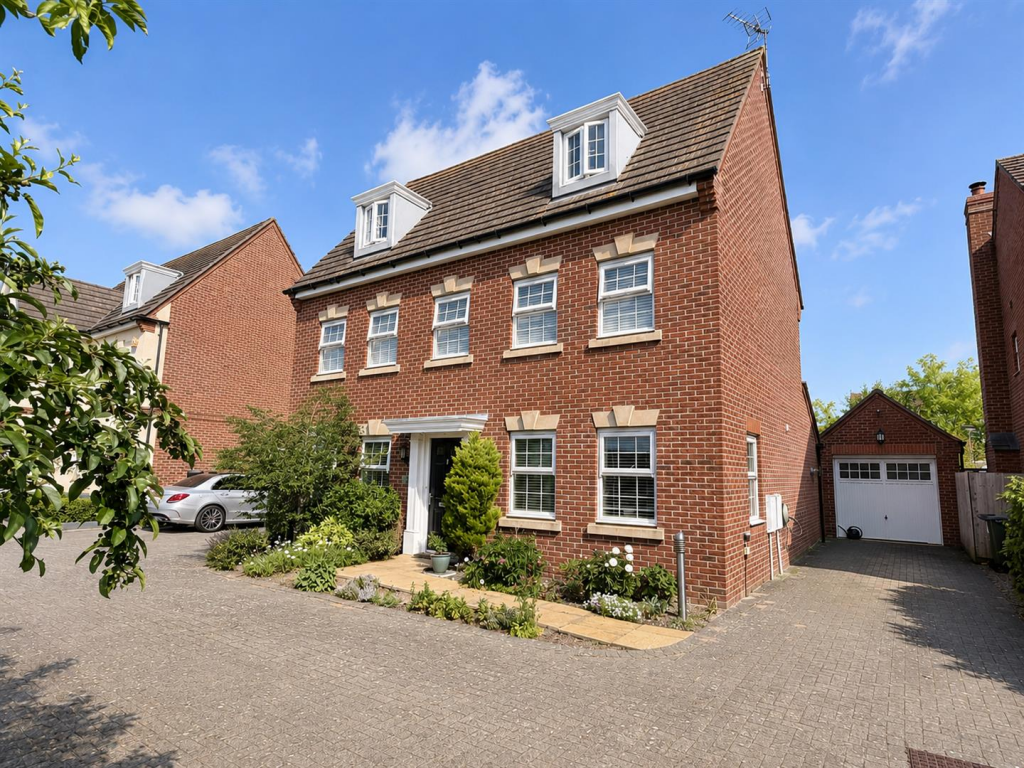 Main image of property: Twain Gardens, Chase Meadow, Warwick