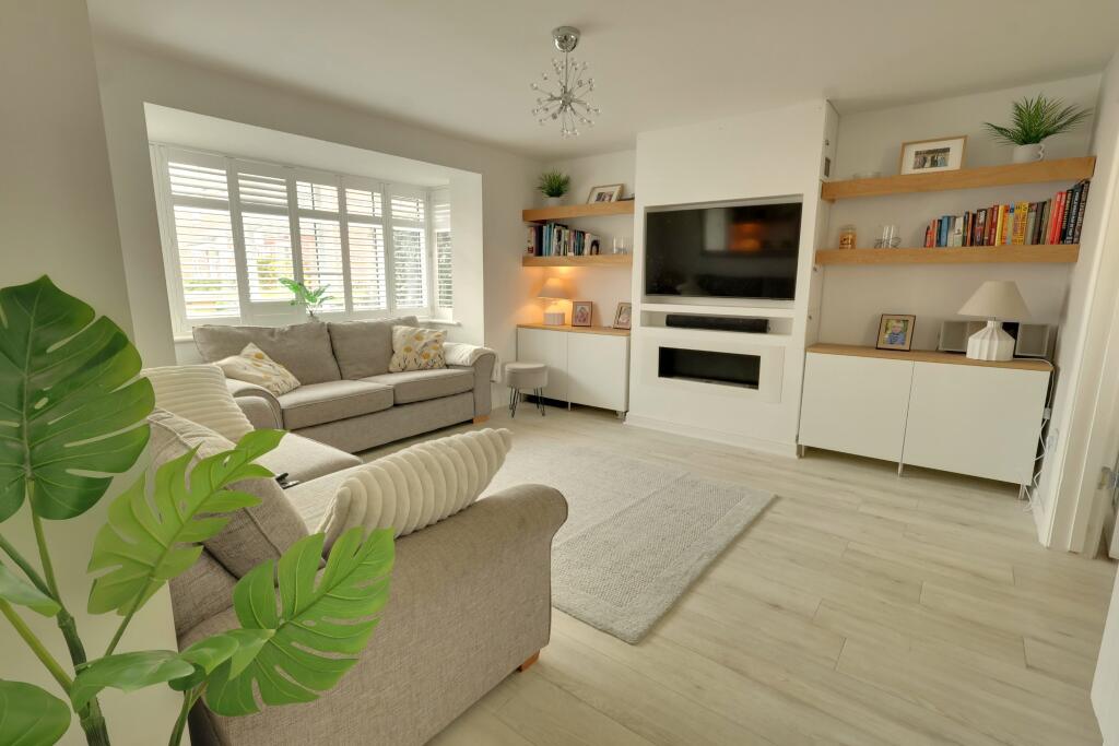 Beckless Avenue, Clanfield - View 2