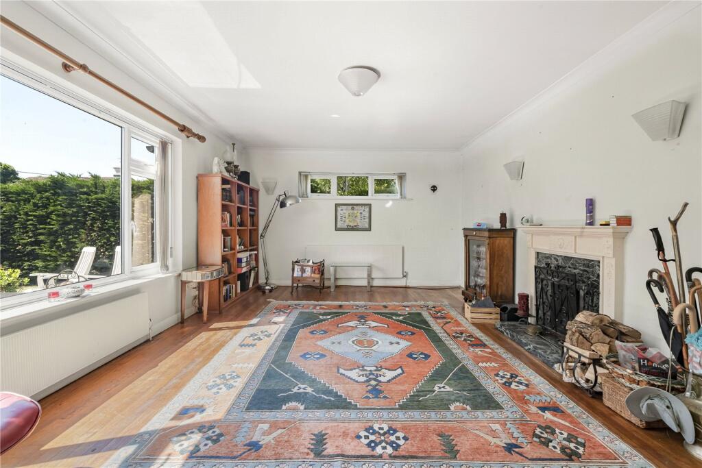 House in Haywards Heath, Bolney - View 5