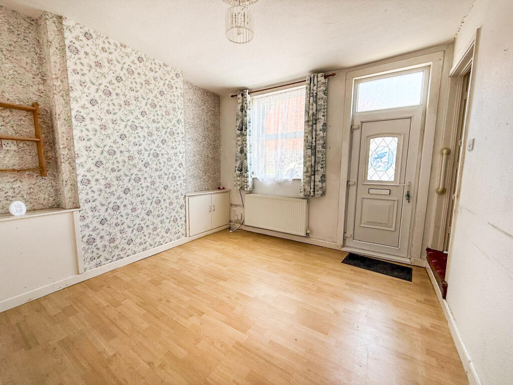 Apartment in Broxtowe, Eastwood - View 3