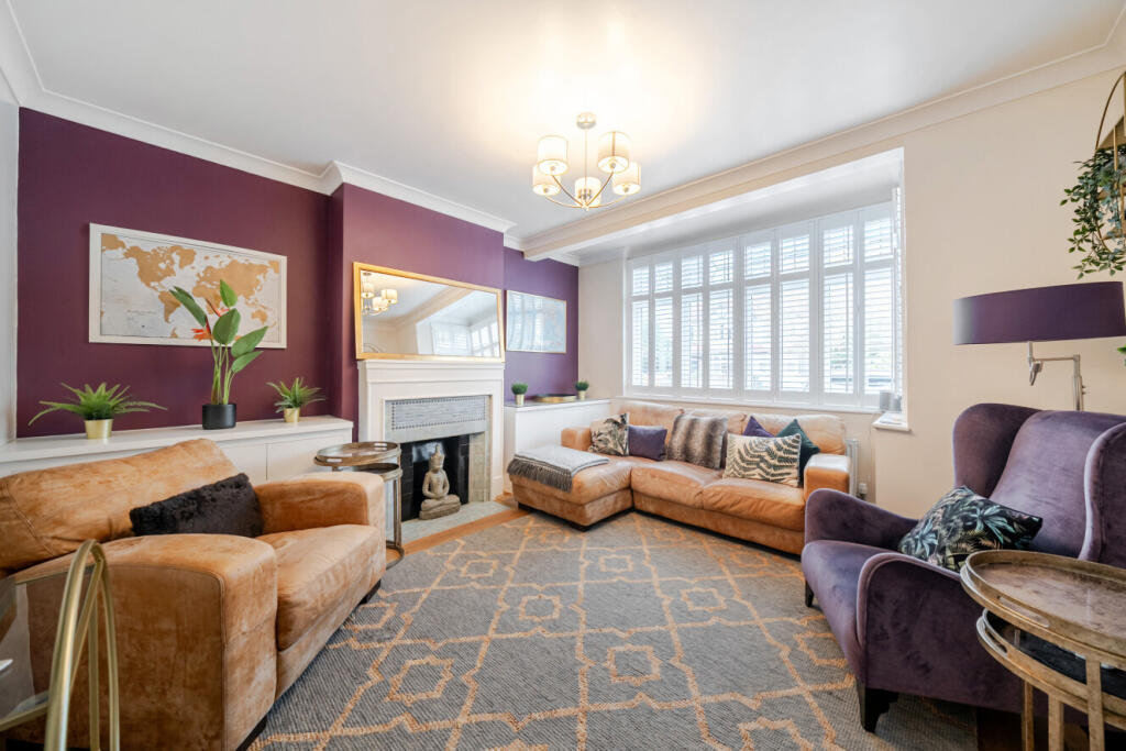 House in London - View 2