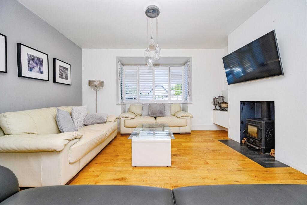House in Three Rivers, Abbots Langley - View 5