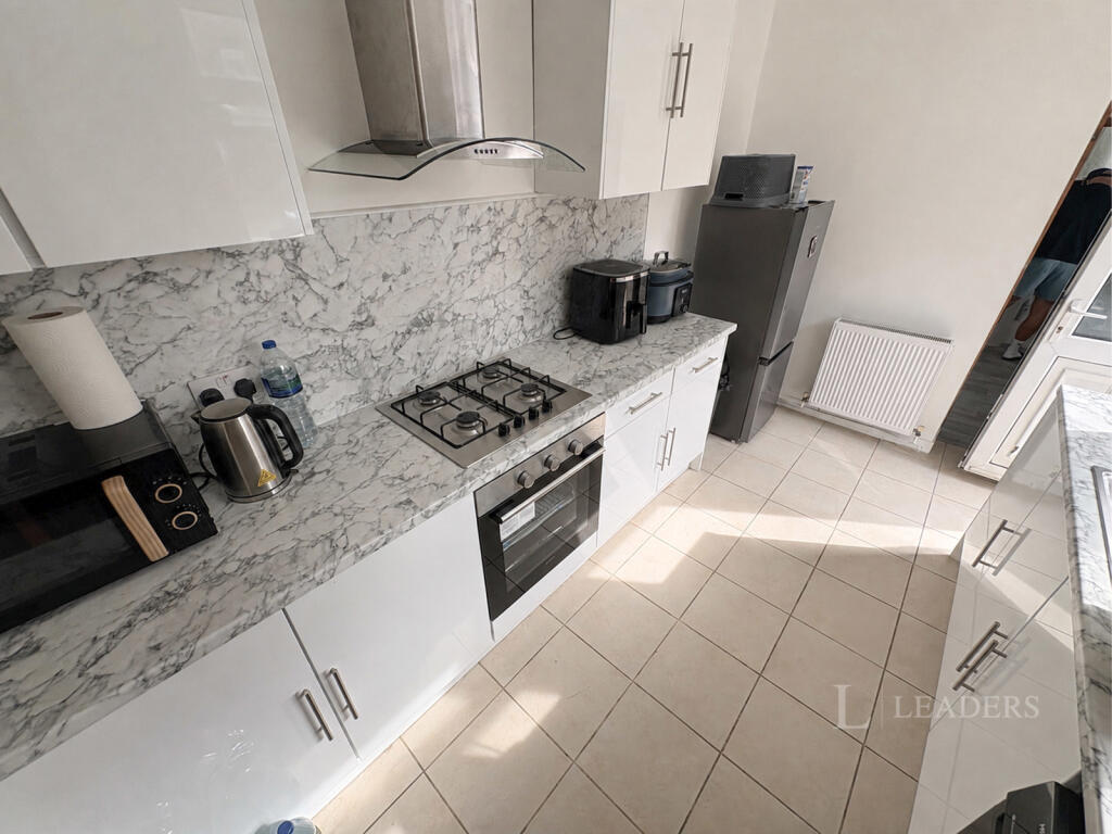 House in Hull - View 4