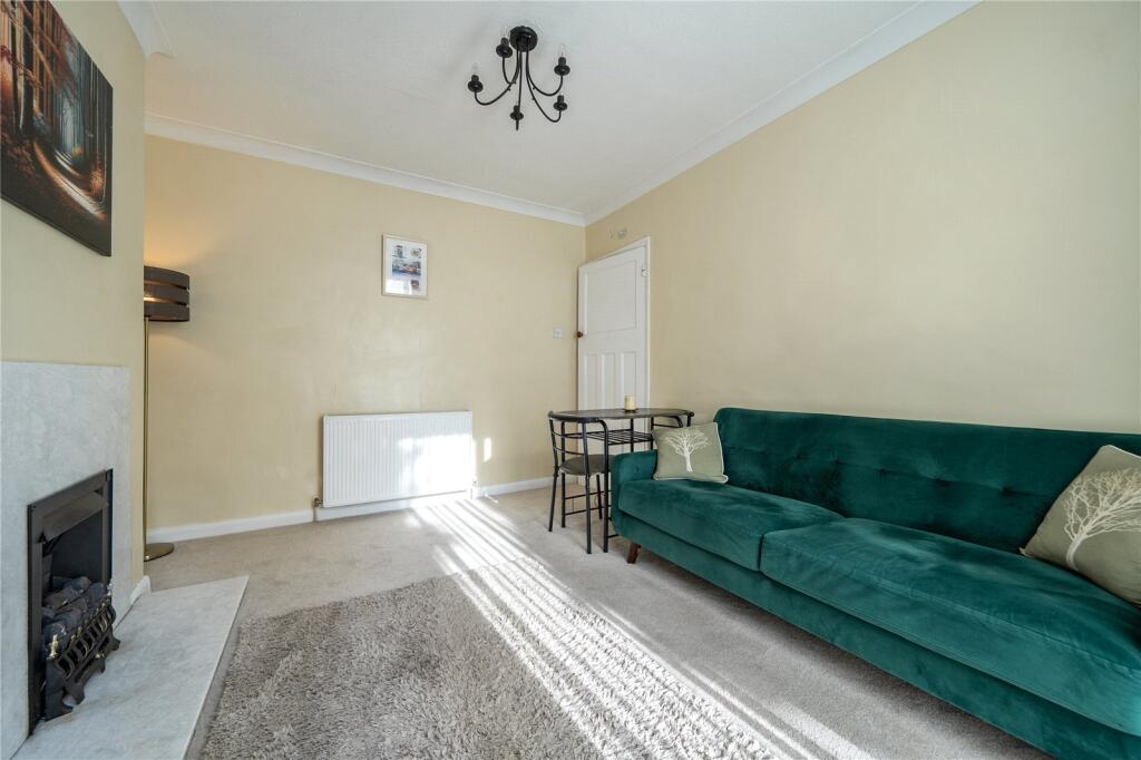 Apartment in London, Oakleigh Park, East Barnet - View 4