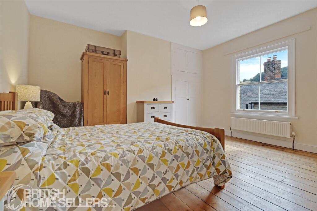 House in Knighton - More