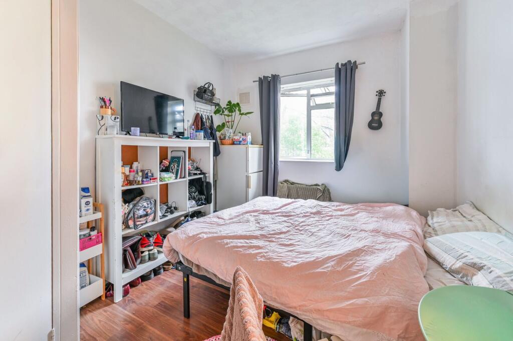 Apartment in London - View 4