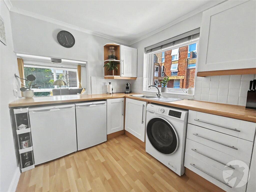 Apartment in Dartford - More