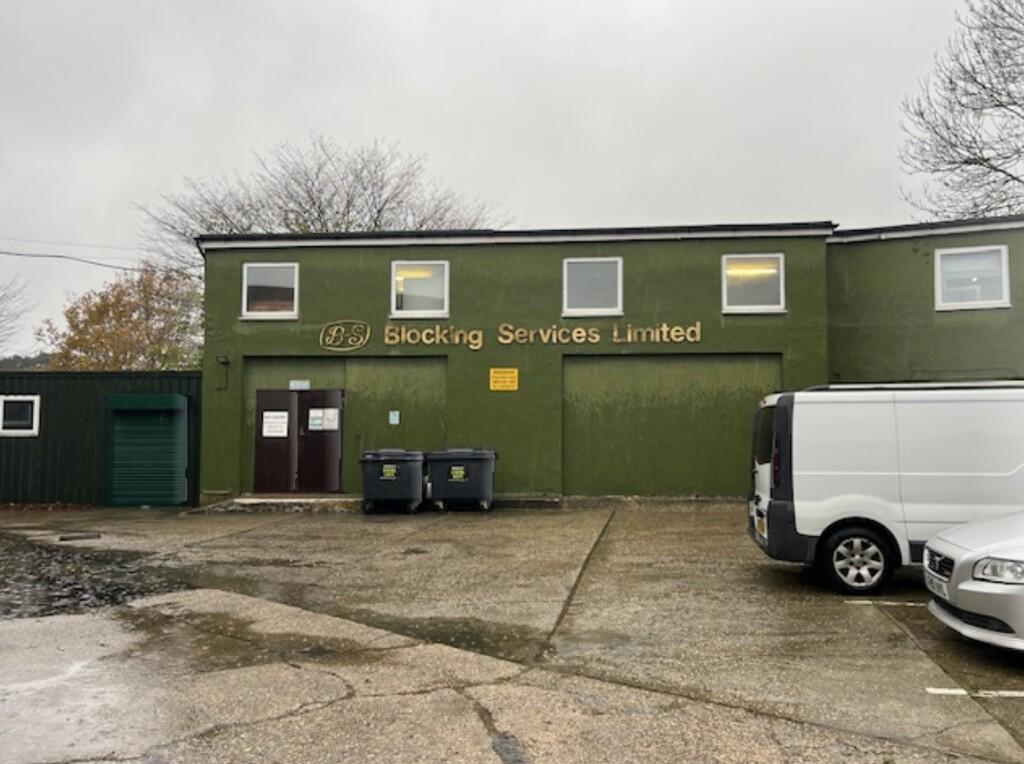 Main image of property: 1 Hill House Road, Ipswich, Suffolk, IP3 8AP