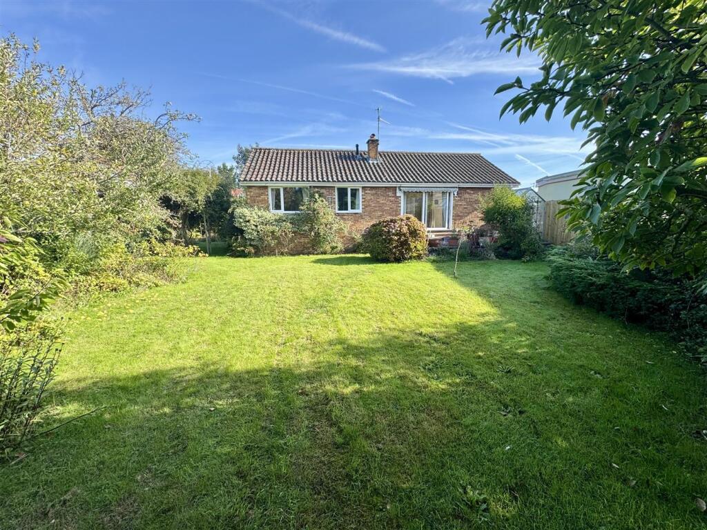 Main image of property: Gordano Gardens, Easton-In-Gordano