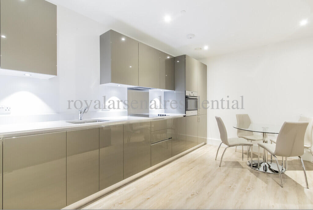 Apartment in London - View 5