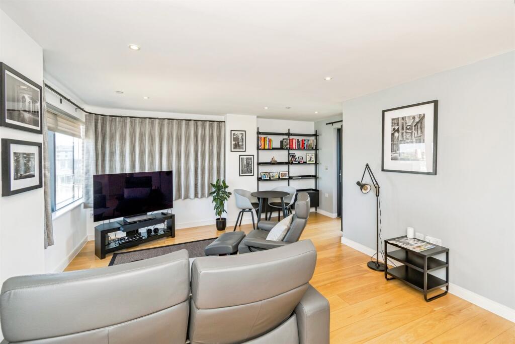 Apartment in Southampton - View 4