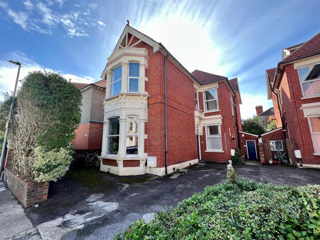 Main image of property: Nettlecombe Avenue, Craneswater, Southsea