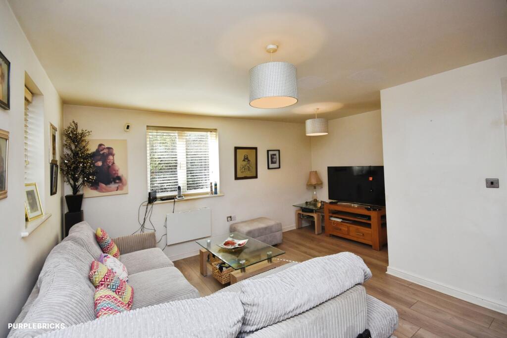 Apartment in Chelmsford - More