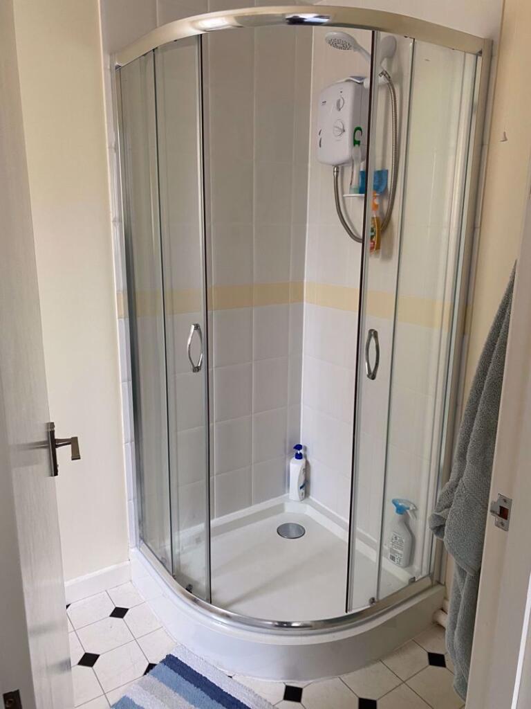 5 bedroom detached house for rent