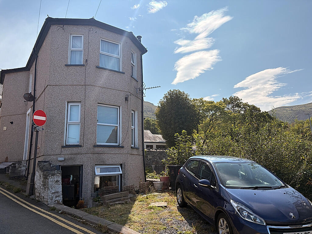 Apartment in Penmaenmawr, Pen-y-Coed