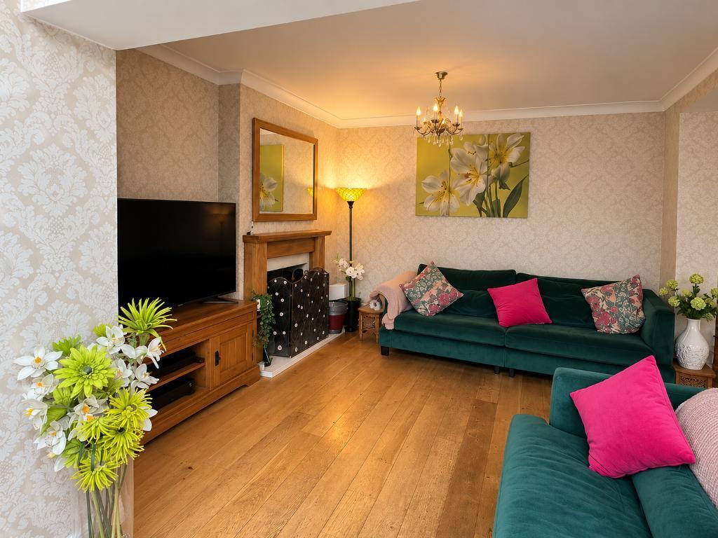 House in London - View 5