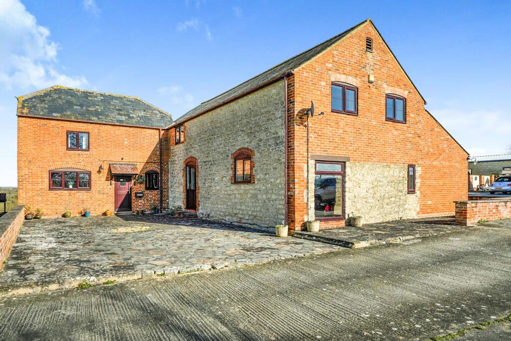 Main image of property: The Pry, Purton, Swindon, SN5
