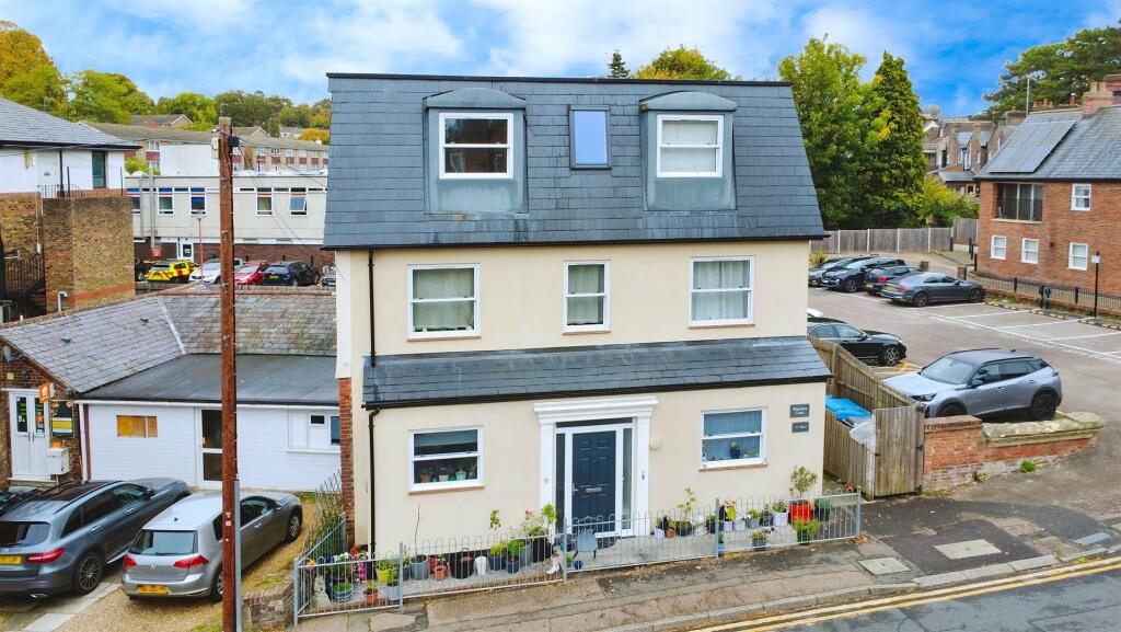 Main image of property: Wheldon Court, Alexandra Road, Hemel Hempstead