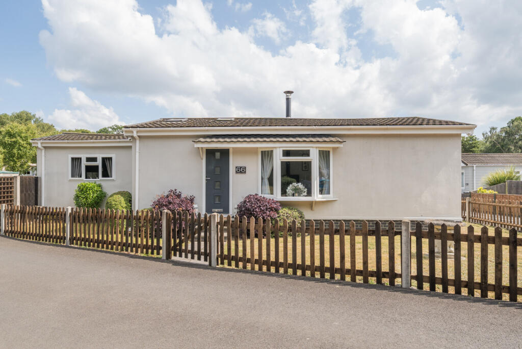 Main image of property: Warren Farm Home Park, Warren Lane, Pyrford, GU22