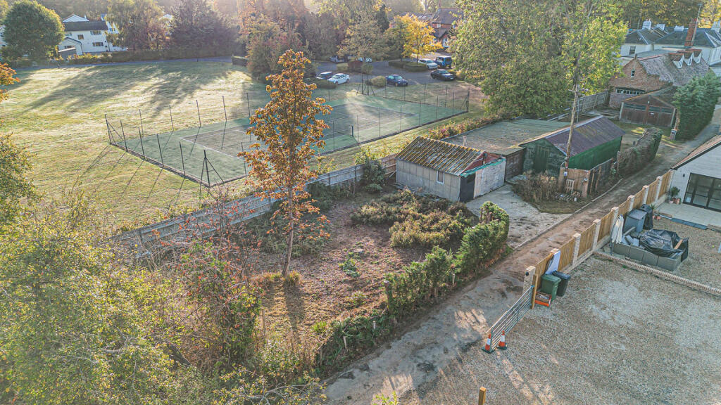 Land to the East of Orchard Stables, Burcot, OX14 photo 2