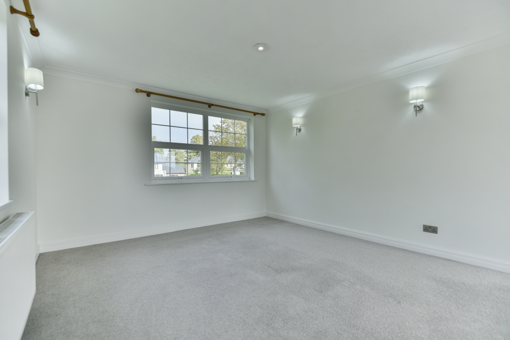Apartment in Stockport - View 5