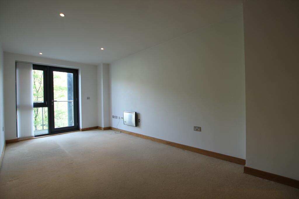 Apartment in Bradford - View 3