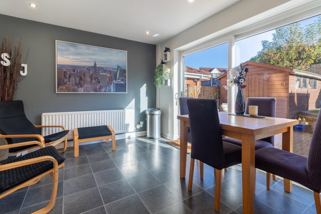 House in Chorley, Clayton-le-Woods - View 4