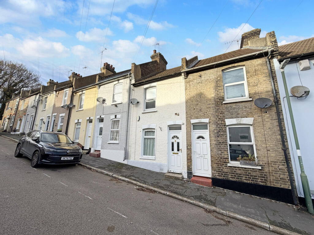 Main image of property: Castle Street, Greenhithe, DA9 9AB