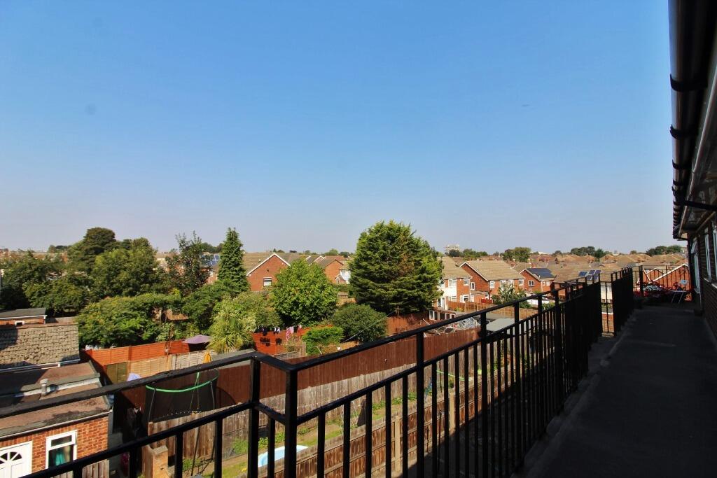 Apartment in Ipswich - More