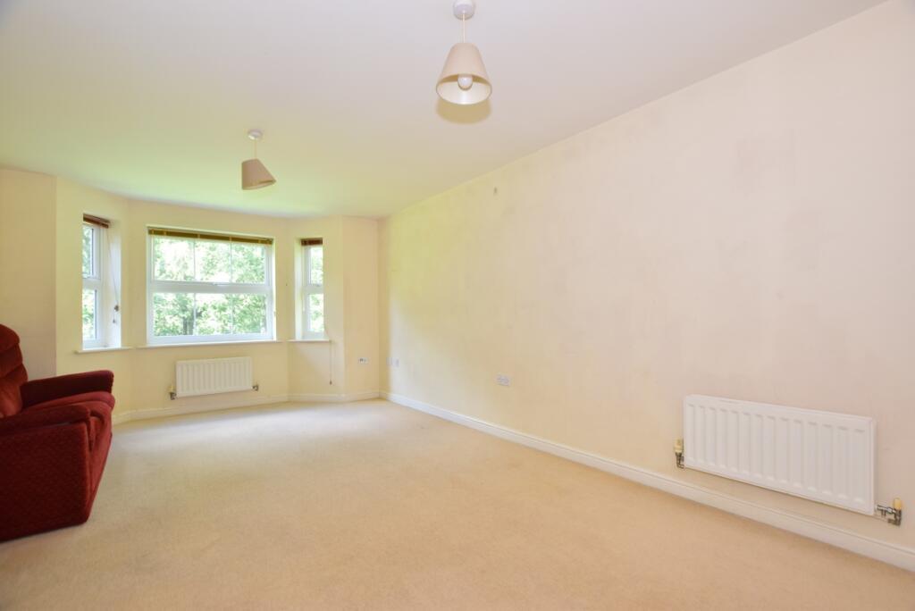 Apartment in Redhill - View 4