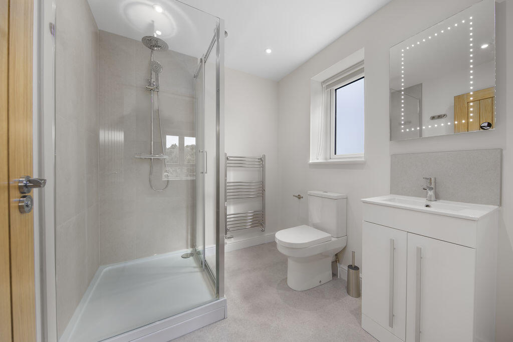 House in Chesterfield, Derbyshire - More