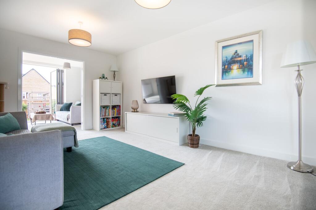 House in Northampton, Wellingborough - View 3