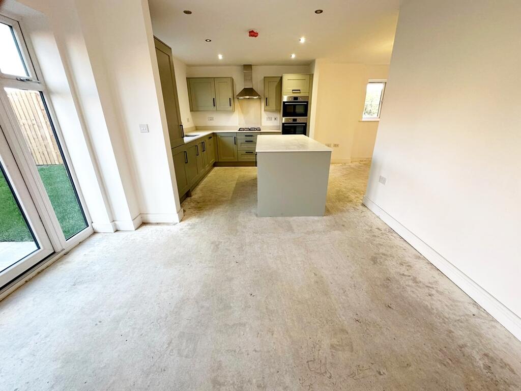 Grange Croft, Westhoughton, BL5 3GA photo 5