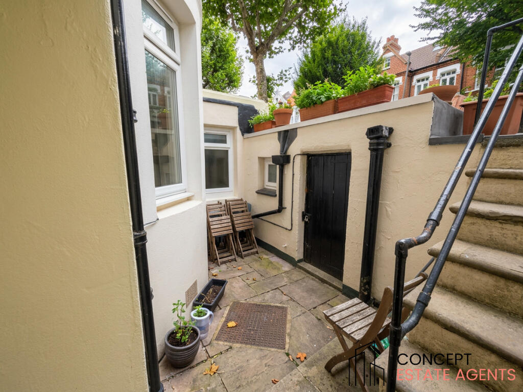 Apartment in London, Falcon Estate, Clapham Junction - View 3