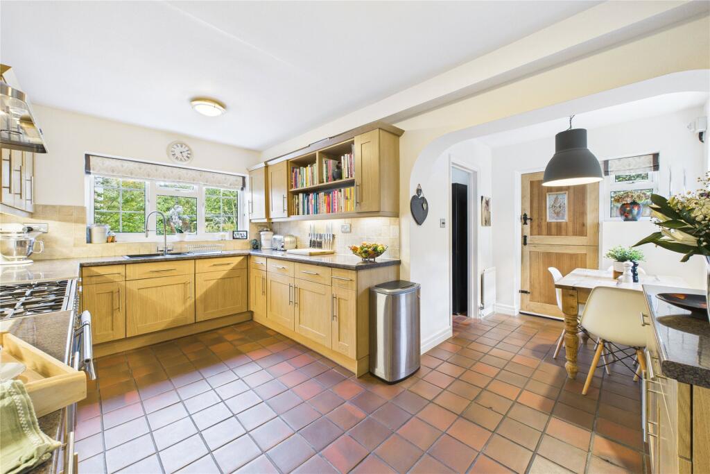 House in Wokingham - View 4