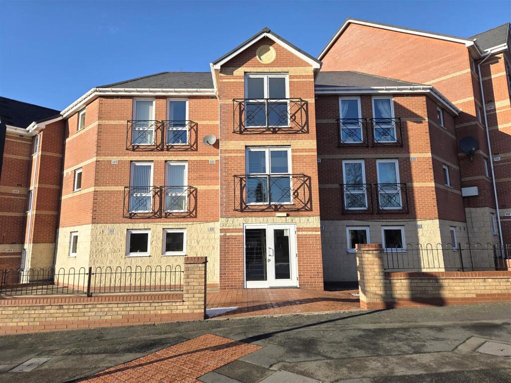 1-bed flat on Forge Court, St. Michaels Close, Stourport-On-Severn, £125,000