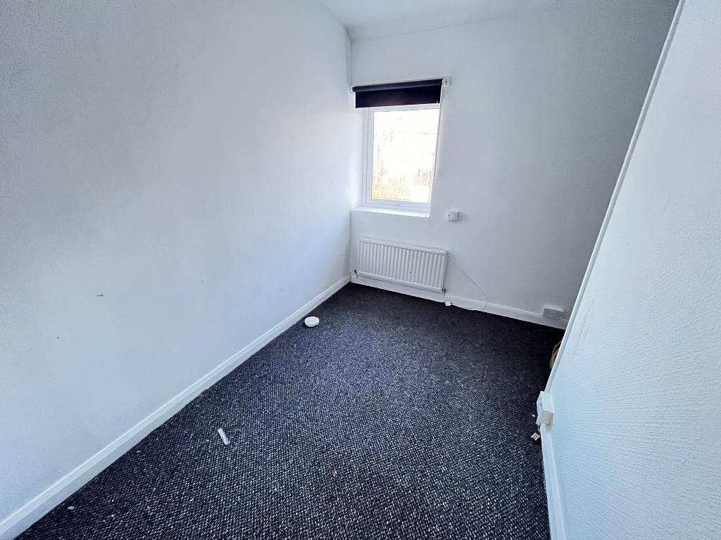 House in Birmingham, West Midlands - More